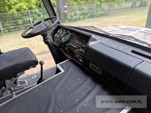 Cysterna paliwowa naczepa dystrybutor CND-21 (komplet składający się z ciągnika siodłowego 3-osiowego JELCZ C642D oraz cysterny na naczepie 2-osiowej o pojemności 21 000 l) 